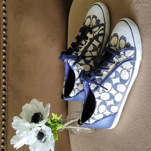 Coach Barrett sneakers shoes. Navy blue, white, cream. Size 7. Coach leatherware